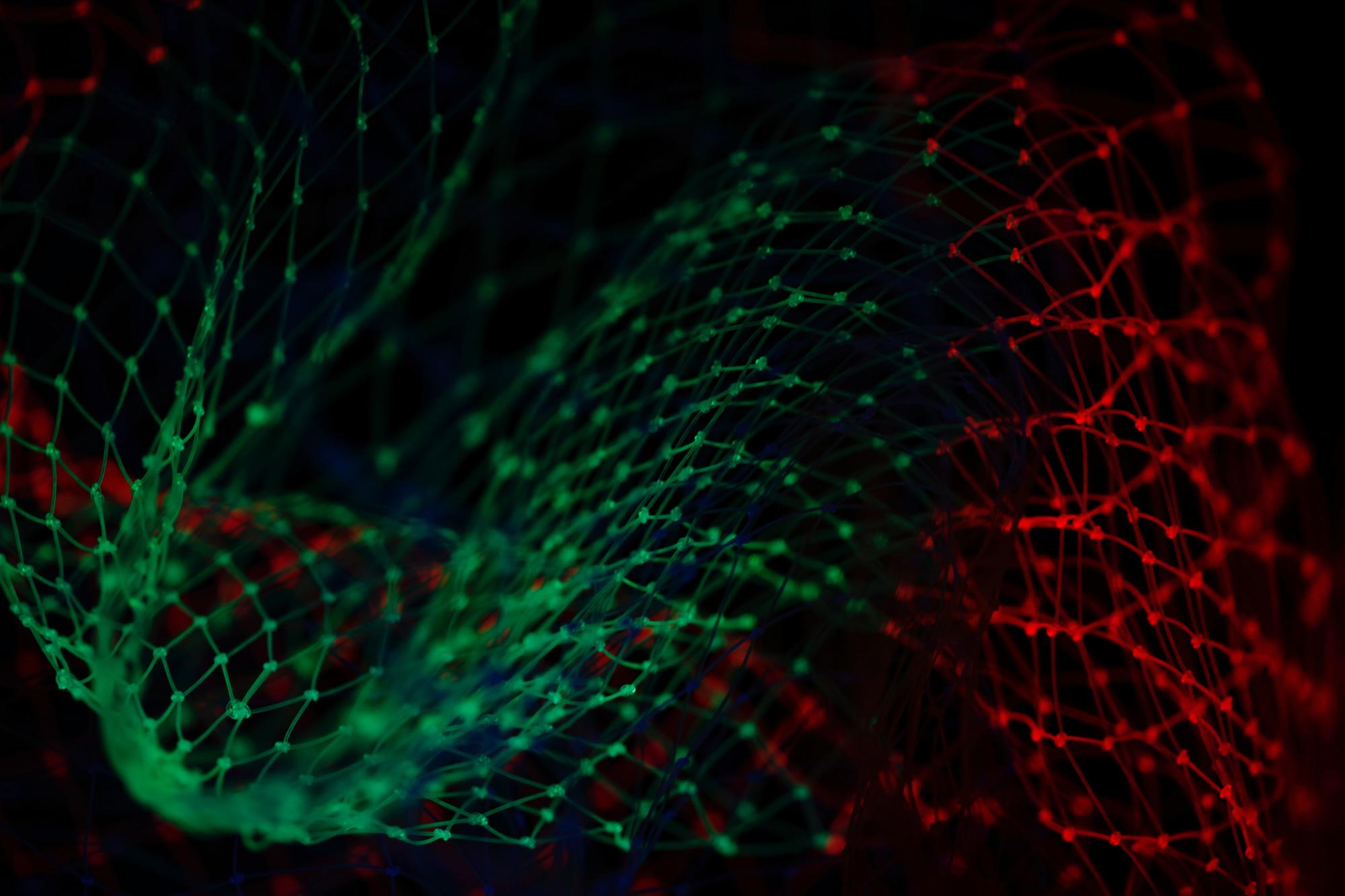 green and red meshes